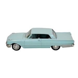 Vintage 1961 Ford Galaxie Dealer Promo Model Car Light Blue 1:25 Scale